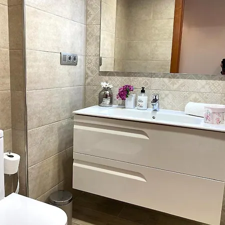 Apartman Sofia 100 Metros De La Playa Renovado No Pierdas La Oportunidad De Disfrutar De Pequeno Paraiso En El Corazon De Sitges