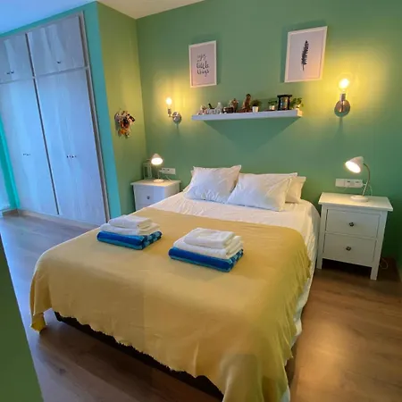 Sofia 100 Metros De La Playa Renovado No Pierdas La Oportunidad De Disfrutar De Pequeno Paraiso En El Corazon De Apartman Sitges
